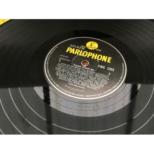 323 - Six early UK mono pressings of Beatles LPs comprising Please Please Me, Beatles For Sale, Help! and ... 