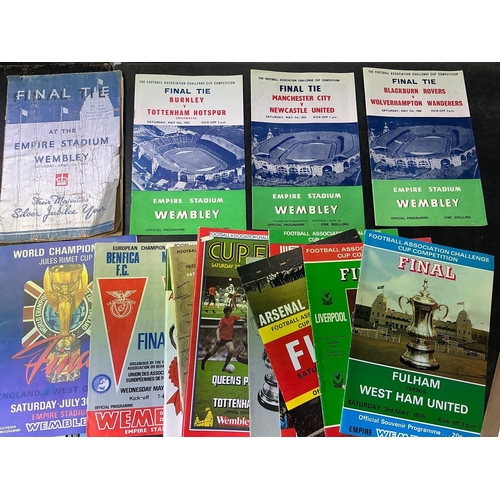 125 - FA Cup + Big Match Football Programmes: FA Cup finals include a tatty 1935 then excellent condition ... 