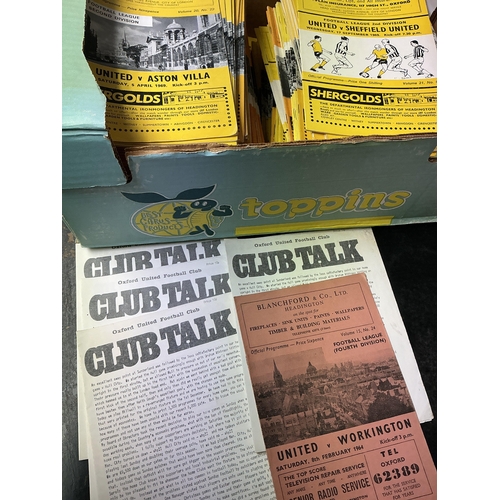 162 - Oxford United Home Football Programmes: Around 200 from the late 60s plus over 100 from the early to... 