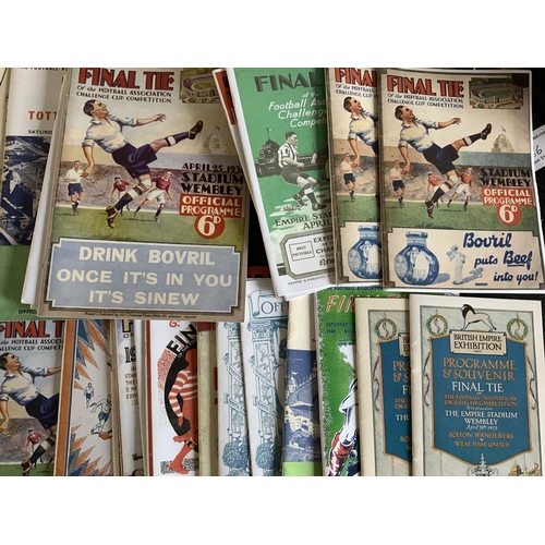 173 - Reproduction Football Programme + Ticket Collection: Interesting lot with FA Cup finals from 1915 an... 