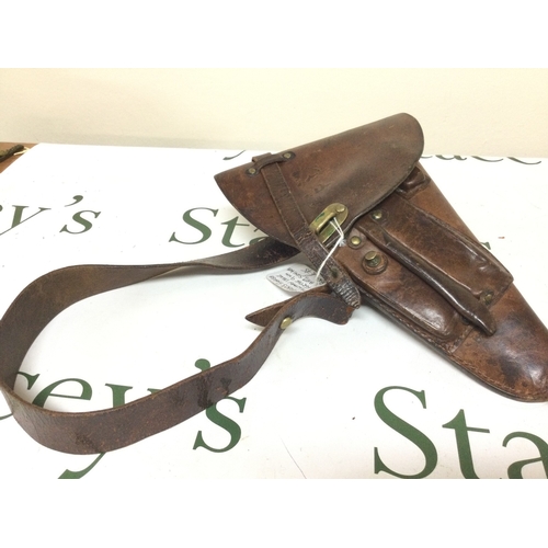 937 - A leather holster Finnish 1930s for a 9mm Lahti semi auto pistol