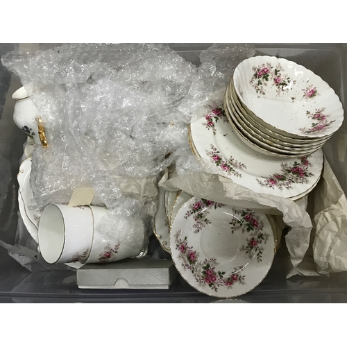 1278 - Royal Albert lavender rose including bowls, cups , saucers etc No reserve