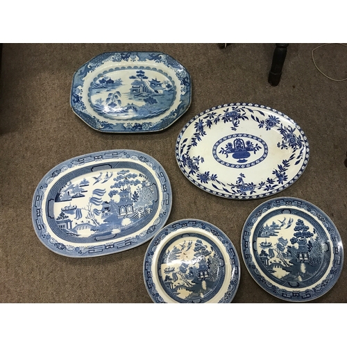 1396 - A box containing Blue and white plates including Willow Wedgwood, Delph wood & sons, Booths real old... 