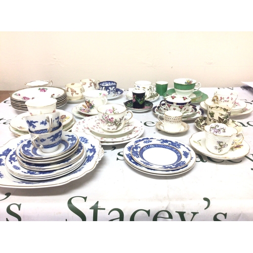 1121 - A collection of George Jones early 20th century trio cups and saucers and other George Jones ceramic... 