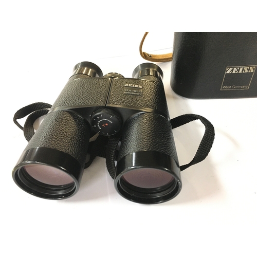 890 - A Pair Of Zeiss 10X40 B Binoculars.