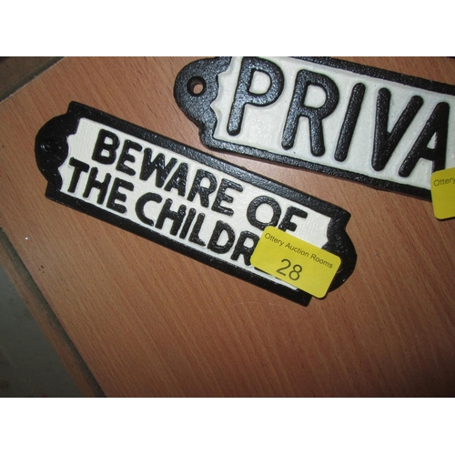 38 - Cast iron sign : Beware of Children