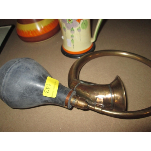 140 - Antique style car horn