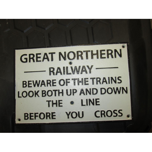 36 - Cast iron sign : Great Northern Railways