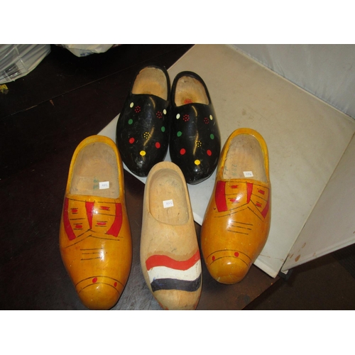 189 - Various wooden clogs