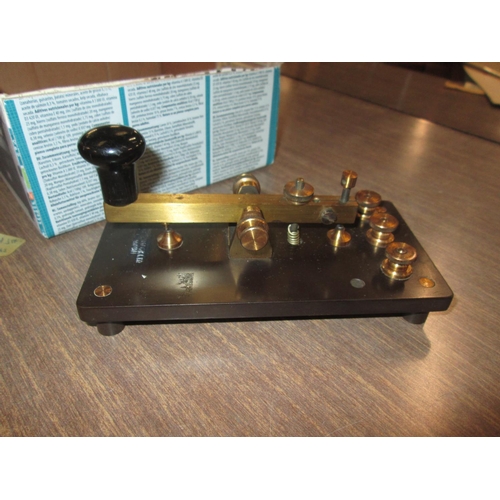 59 - Early 20th century morse key and buzzer, Provenance owned by the Duke of Newcastle under Lyme