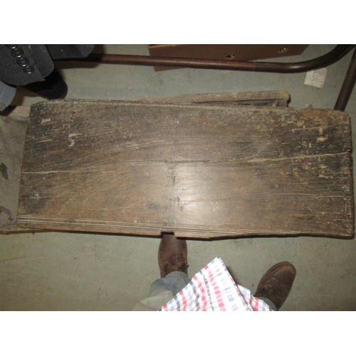 199 - Late 17th / early 18th century oak single plank coffer with some decoration, as found, missing escut... 