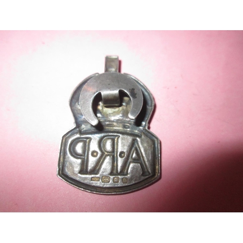 117 - Silver ARP badge 9.5 g London 1938