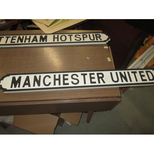 341 - Wooden street sign : Manchester United