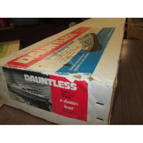 379 - Dumas Model Dauntless, plywood construction kit for radio controlled, scale 3/4 