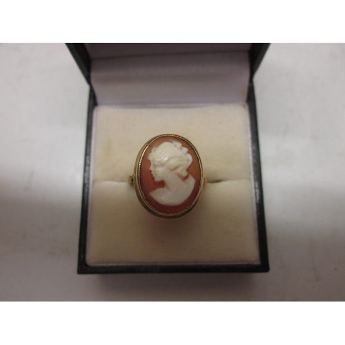 544 - 9 ct gold cameo ring with English hallmarks 4.5 g size O