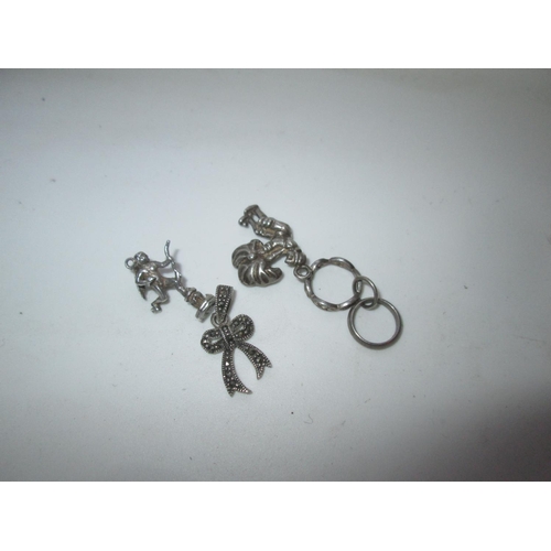 203d - 4 x silver charms