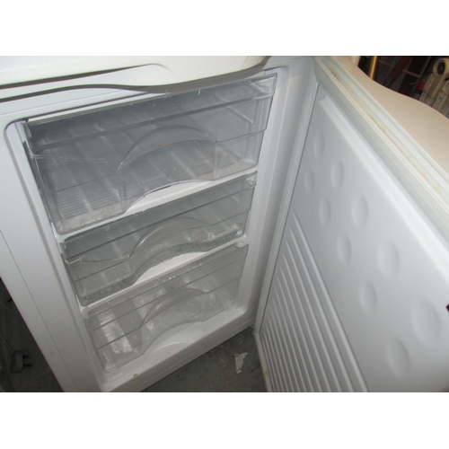 533 - Fridge freezer