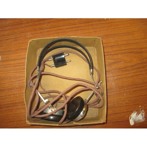 339 - 1 x set of vintage Sterling Lilliput headphones in original box