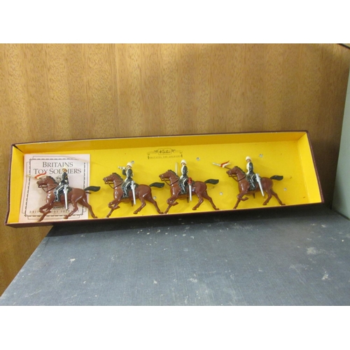 109 - Britains metal toy soldiers : 17th Lancers (boxed)