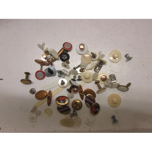 95 - Vintage collar studs and cufflinks