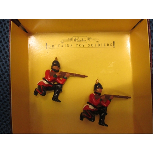 119 - Britains metal toy soldiers : 2 x soldiers Boxed 8816