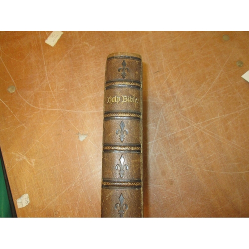 75 - Single volume : The Holy Bible containing Old & New Testaments pub Eyre & Spottiswoode, 1865 bound i... 