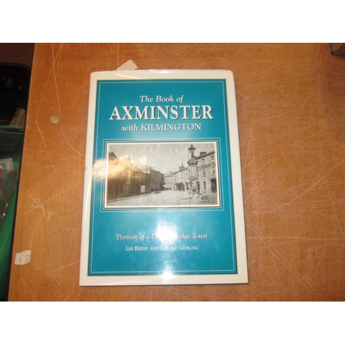 114 - Single Volume : The Book of Axminster with Wilmington by Les Berry and Geraldine Gosling pub Halsgro... 