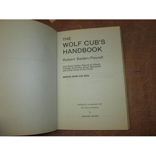 148 - Single Volume : The Wolf Cub's Handbook by Robert Paden Powell pub. Newnes Books 1968 in D/J