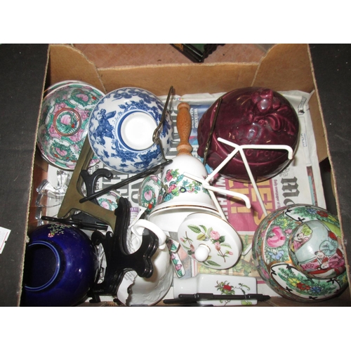 167 - 2 x boxes of decorative china : commemorative ware