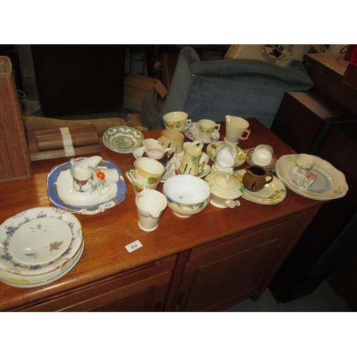 413 - Assorted decorative china