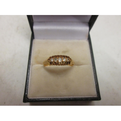 667 - 18 ct gold ring set with diamonds 3 g size Q