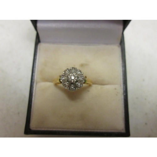 670 - 18 ct gold diamond cluster ring 3.8 g size I