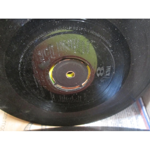 48 - Carton of records 45s : 1960s- 1980s pop, all without sleeves