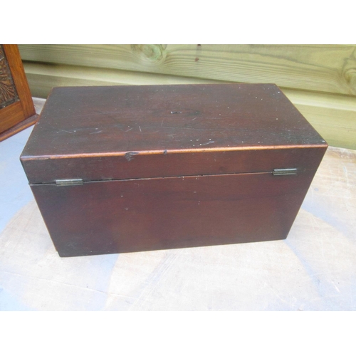 71 - Georgian mahogany tea caddy with hinged lid, fitted interior, no blending bowl and one lid loose 31 ... 