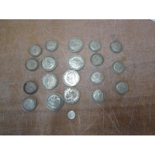 105 - Coins : A Half Florins, 7 x Florins, 11 x Shillings & 17 Sixpences , all pre 1947