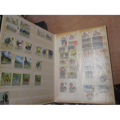 113 - Stamps : a random array of GB stamps in a SG stockbook, Commonwealth stamps, GB stamps some unmounte... 