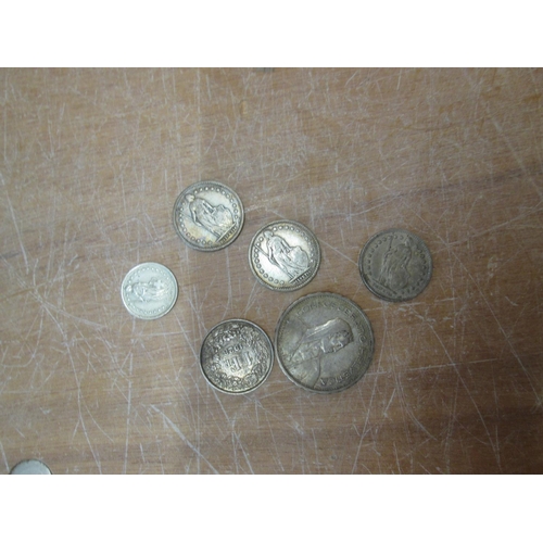 301 - Coins : Swiss silver coins comprising 5 Francs 1932, One Francs 1910, 1914, 1921 & 1928, & 1 x 1/2 F... 