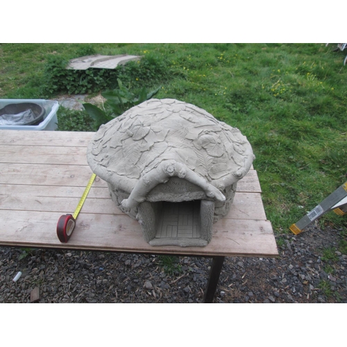 353 - Composite stone garden ornament : Hedgehog Hotel