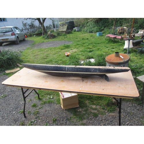 453 - Early 20th century hand built pond yacht, of solid painted hardwood construction with heavy metal ke... 