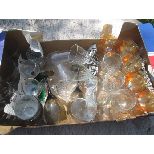 548 - 2 x boxes of assorted glassware