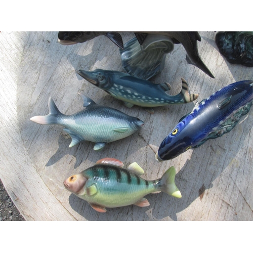 552 - Various German and Beswick fish ornaments, note all Beswick restored and damaged