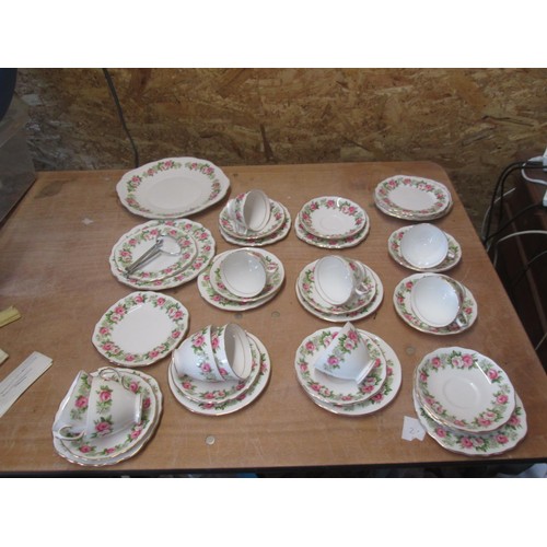 25 - Colclough tea set