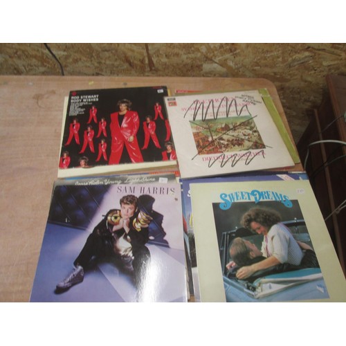 106 - 32 x vinyl record albums : multithematic throughout