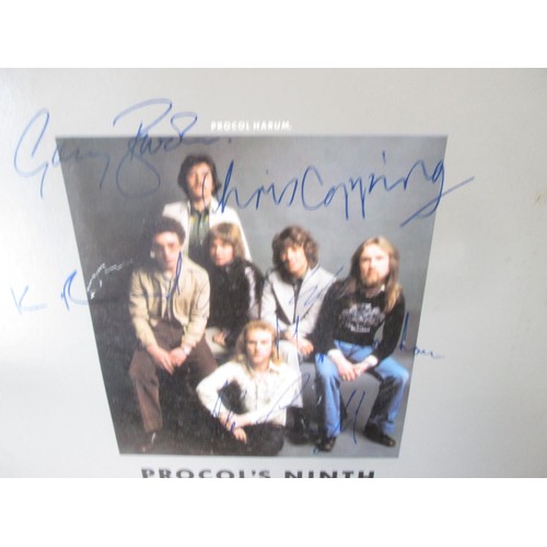 111 - Signed Procul Harum album : Procul's Ninth