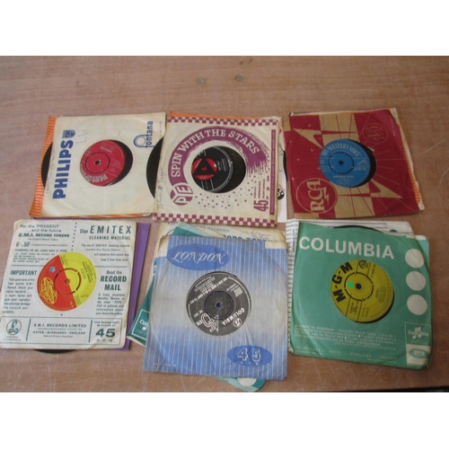 119 - Various 45 singles from the 1960s onwards mainly mainstream pop