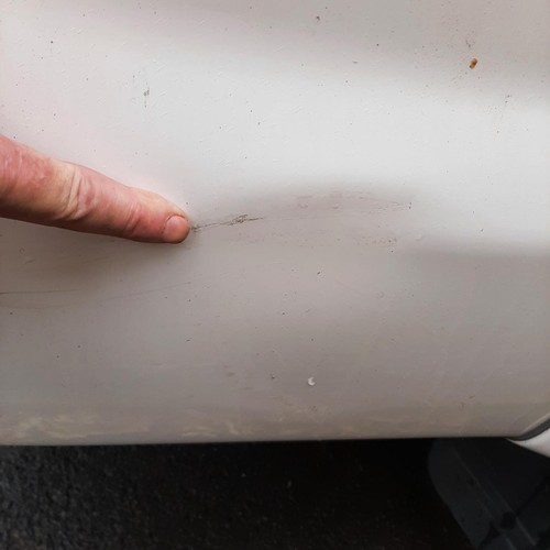 309 - (NOTE buyers premium only 5%) White diesel Toyota Hilux extra cab pick up truck 2010 , MOT 14-12 -21... 