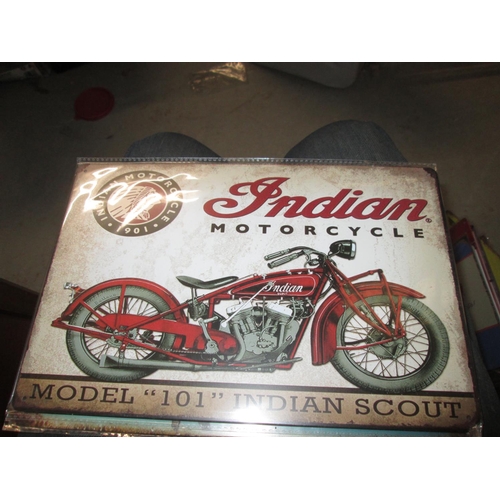 489 - Painted vintage style advertising sign : Indian Motorcycles (20 cms x 30 cms)