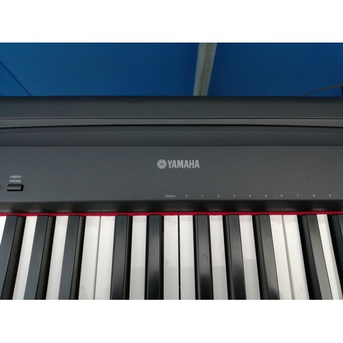 490 - Yamaha electric organ on folding stand