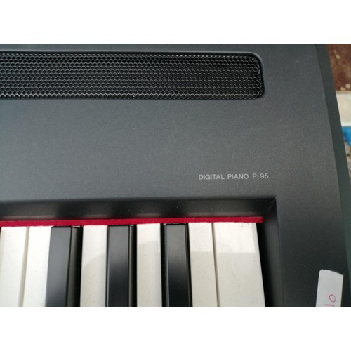 490 - Yamaha electric organ on folding stand