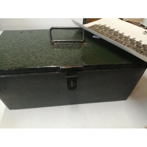 142 - Post World War II ammunition box, Regimental photograph : 4 Section 148/198 Battery , 68 Regiment Ro... 